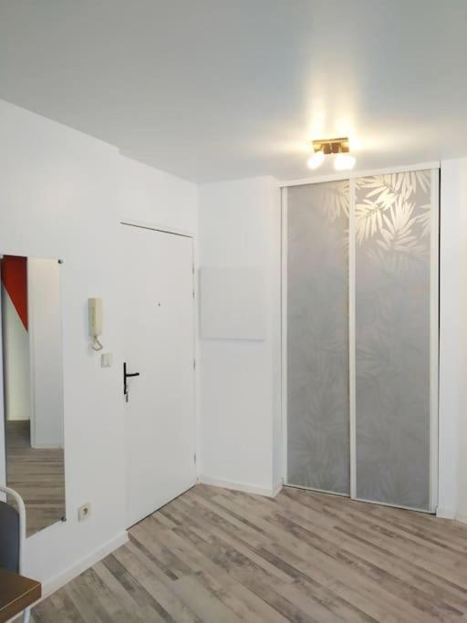 Superb Modern Apartment Clichy Exterior photo