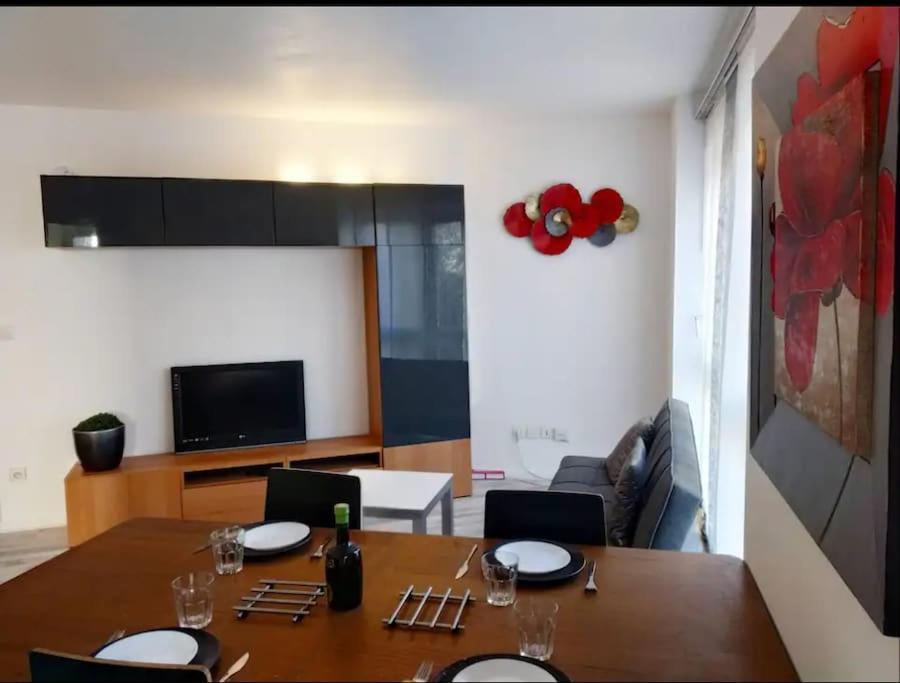 Superb Modern Apartment Clichy Exterior photo